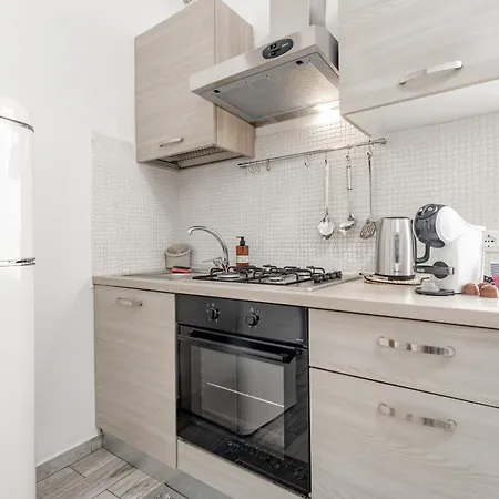 H11 Casa Dany Centro - דירה